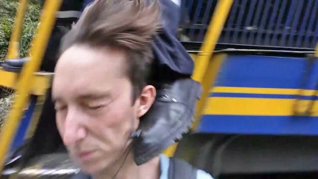 Леди, подвиньтесь
