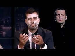 Жители Челябинска штурмовали мэрию из-за вредных выбросов, а "Россия 1" рассказала, что акции не было.