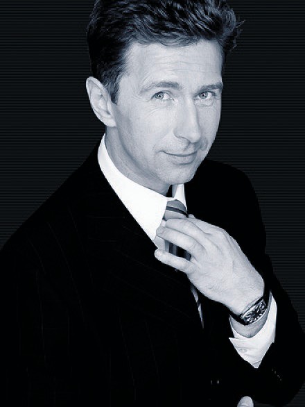 Кошка против ёлки