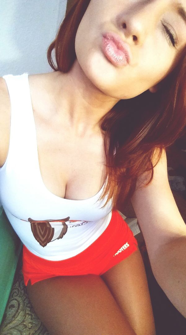 Когда девушкам скучно на работе