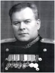 Познер назвал россиян, уважающих Сталина, рабами