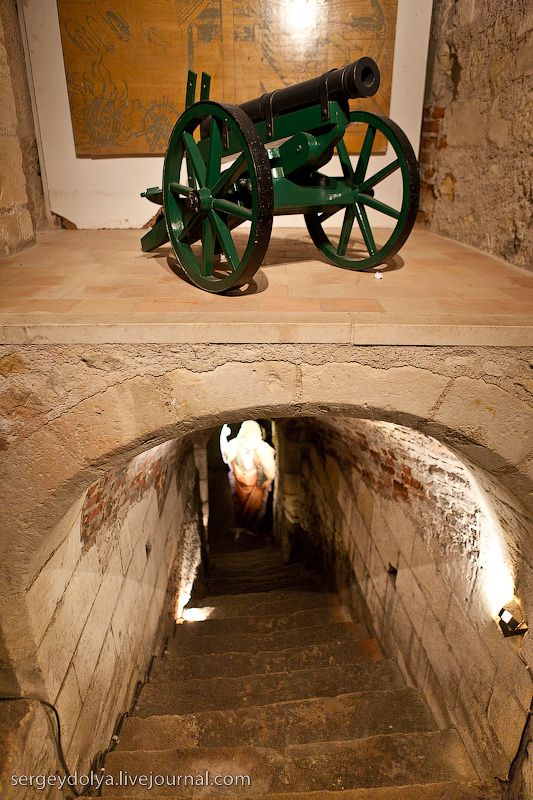 замок кло люсе леонардо да винчи комната. замок леонардо да винчи. дом музей леонардо да винчи кло люсе. замок кло люсе леонардо да винчи комната. амбуаз могила леонардо да винчи.