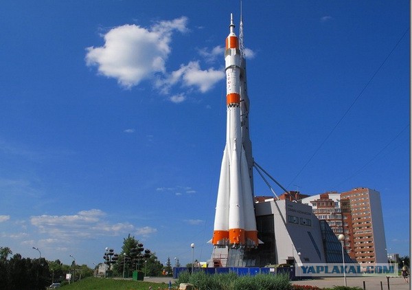 С Днём Космонавтиков!