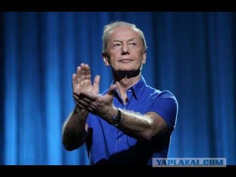 В Крыму автомобиль сорвался с обрыва и завис на скалах!