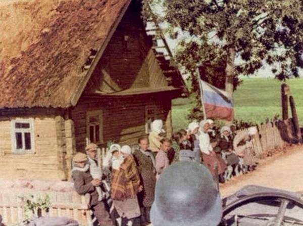 В деревню пришли фашисты.