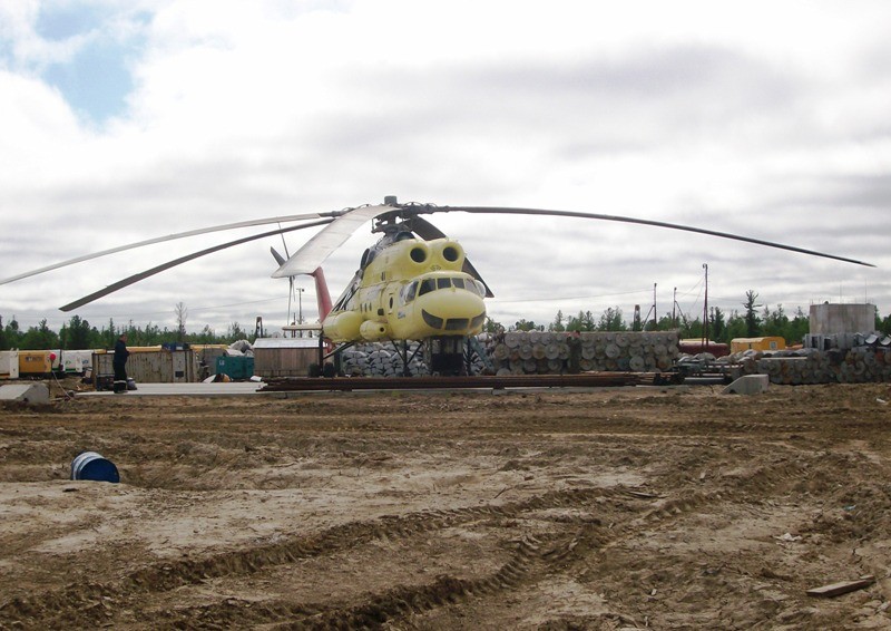 Ми 10 т купить. Ми-10к и Триумф Палас. Ми-10к стройка. Ми 10. Вертолетная база Футенма.