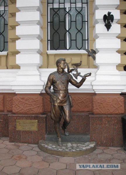 Необычные статуи мира