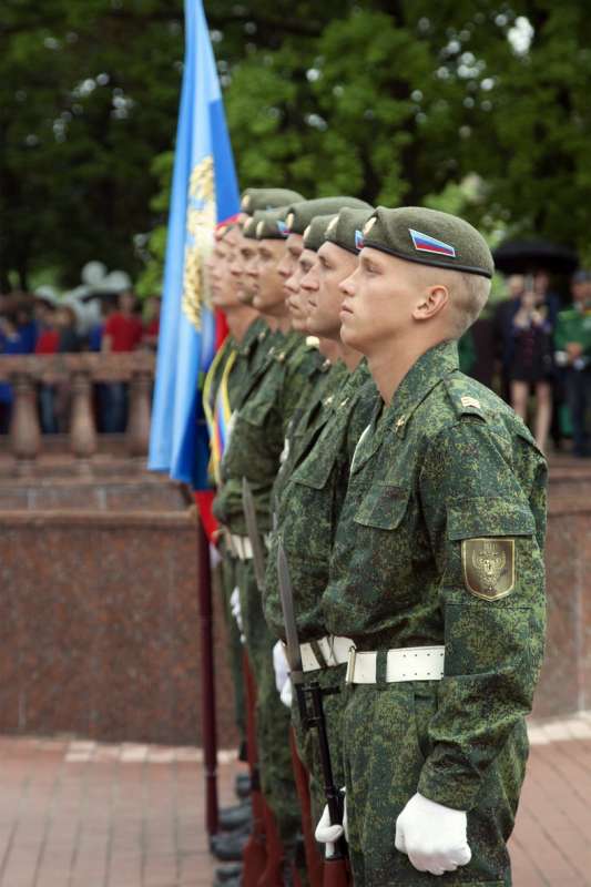 Луганск. Открытие памятника "Они отстояли Родину".