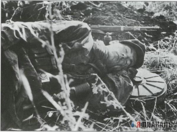 АРМИЯ, падонки с оружием. Солдаты, матросы и т.п.