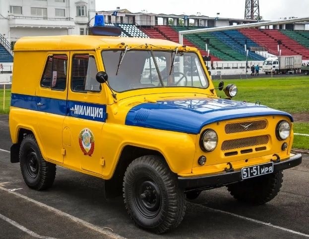 А в одном из дворов Екатеринбурга...