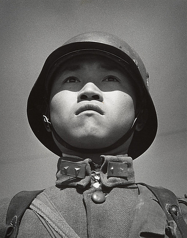 Уличные чёрно-белые фотографии. Весь мир