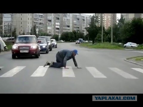 Верховный суд РФ обязал водителей ждать, пока пешеходы не закончат переход «зебры»
