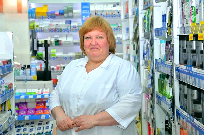 Директор аптечной организации. Заведующая аптекой. Комната заведующего аптекой. Руководитель группы аптек заведующая аптеки фармацевт.