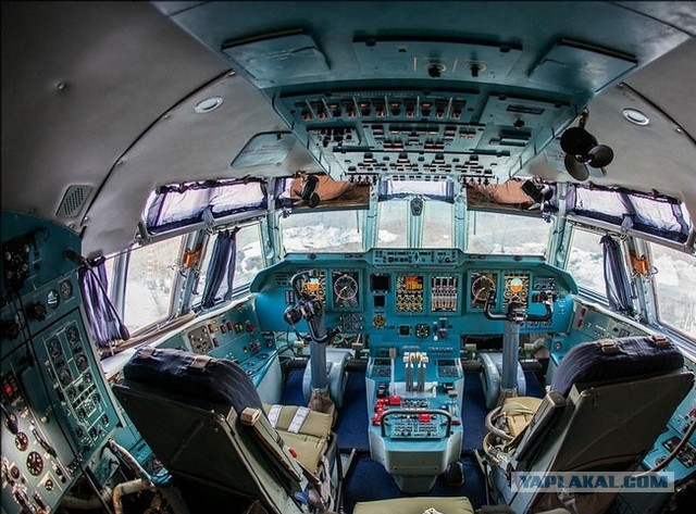 Взгляд из кабины штурмана Ил-76