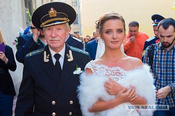 Нету нынче декабристок