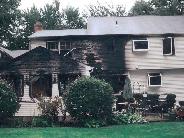 10 домов ужасов, которые так беспокоили соседей, что их снесли