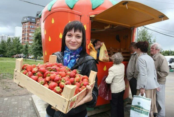 Совхозу им. Ленина отказали в предоставлении торговых мест для продажи земляники