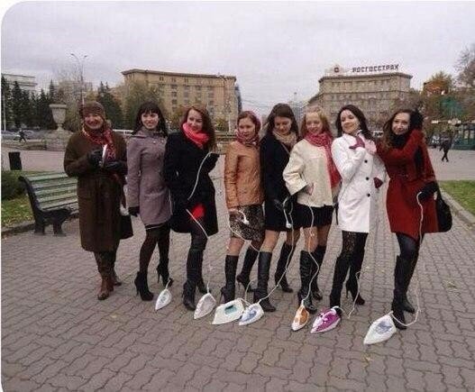 Давай я тебя ещё вот в этой позе сфоткаю