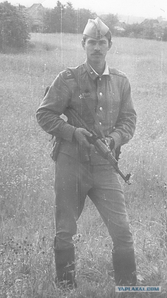 А давайте в честь праздника, выкладывать свои армейские фотки уважаемые яповцы