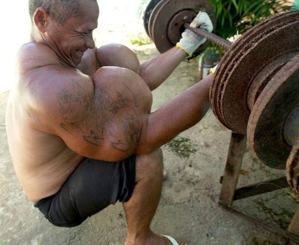Бодибилдер по прозвищу "Гигант" умер в 48 лет