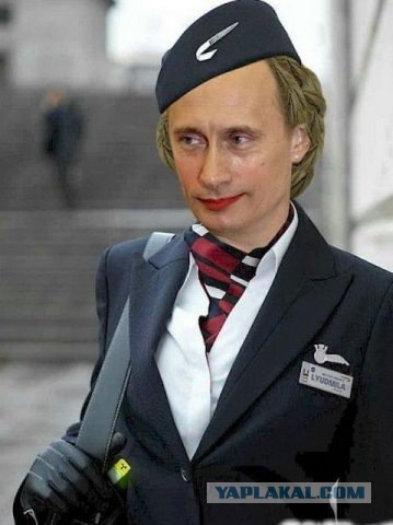 А вы знаете, что делают стюардессы перед взлетом?