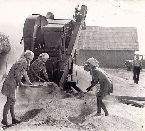 Фотографии из прошлого нашей страны - 36