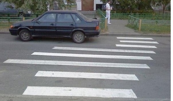 Автоюмор, смекалка, но чаще абсурд
