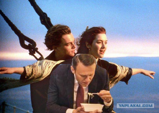 Фотошоп: А. Навальный и доширак