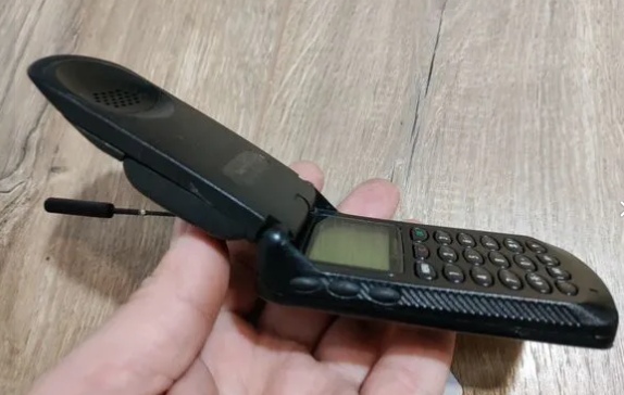 Куплю Motorola V50