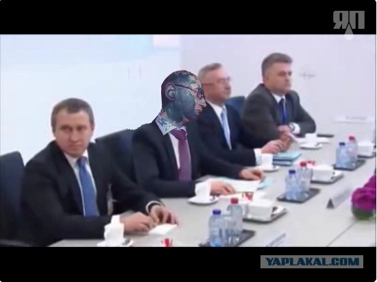 Яценюк прибежал жаловаться в НАТО