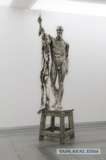 Requiem By Damien Hirst (жесть 20 фот)