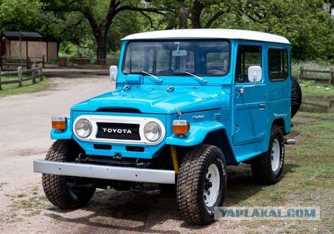 Toyota Motor 21 октября провела мировую премьеру новой модели — внедорожника Land Cruiser FJ по прозвищу «бэби-Круизер»
