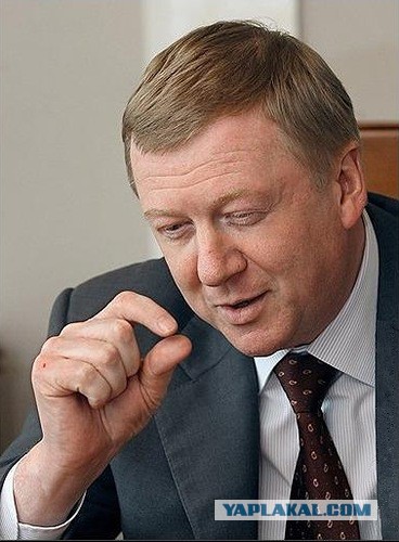 Эстетика бухающего  с монитором.
