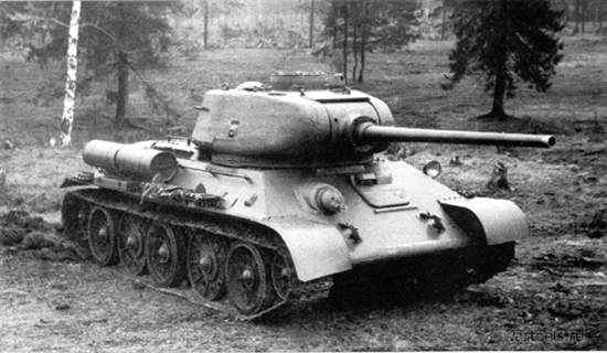 Пушки Т-34-76 и Т-34-85 против брони «Тигра» Т-VI
