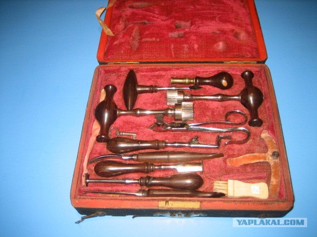 Старинные медицинские инструменты (11 фото)