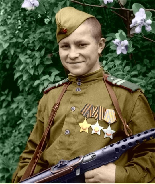 «Советская военщина — самая подлая и тупая из всех. Это она «победила» 1:10.» Об идейных вдохновителях и духовных наставниках  К