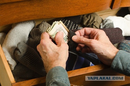 Откуда у людей деньги на новострой и машины?