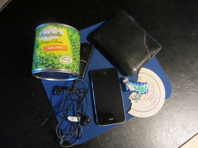 Кто что носит в карманах