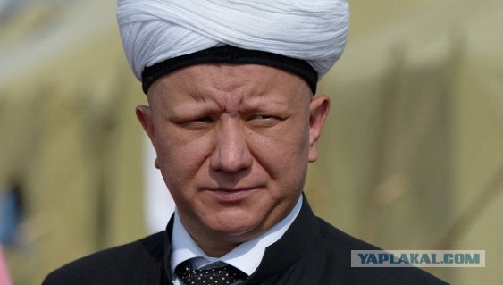 Муфтий Северного Кавказа призвал обрезать всех женщин России