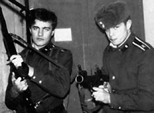 Армейские фото знаменитостей