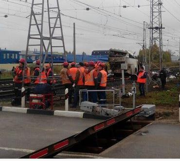 Не менее 16 человек погибли в ДТП с участием пассажирского автобуса и поезда на станции Покров Владимирской области