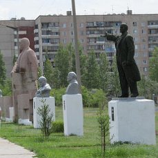 В Алматы открыли памятник князю Александру Невскому