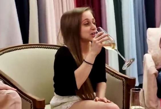 «Мне 22 года, но я застряла в теле 8-летнего ребенка»