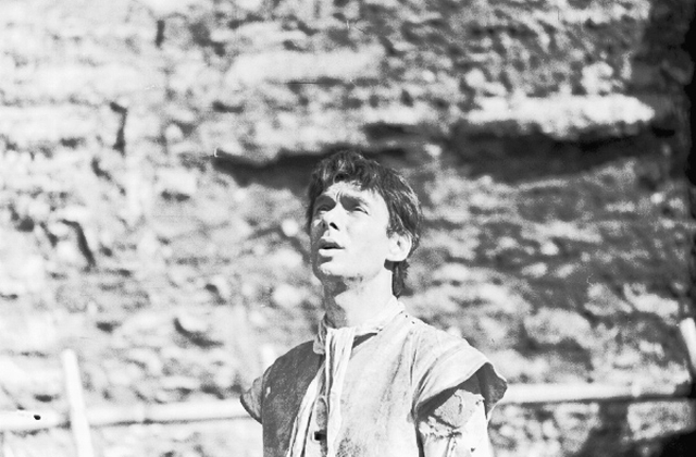 32 фотографии со съёмочных площадок