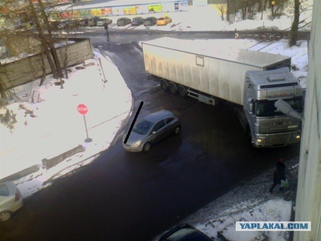 Еще одна просто мастерица парковки!