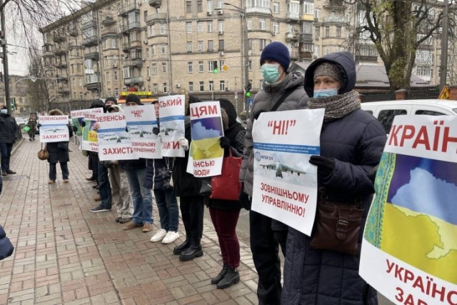 «Помни, китаец, здесь хозяин украинец!»: «Мотор Сич» не отдадим, Тайвань признаем!