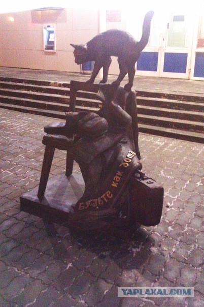 Необычные статуи мира