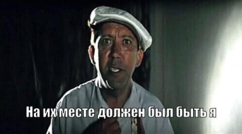 Котик поприветствовал киску