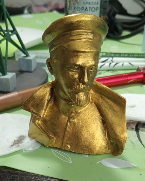 Во Владивостоке возродили памятник Феликсу Дзержинскому