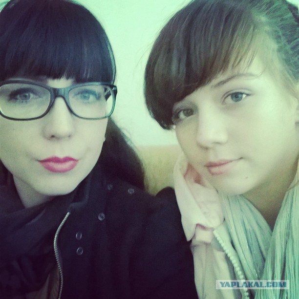 Дочь 18, мать 36